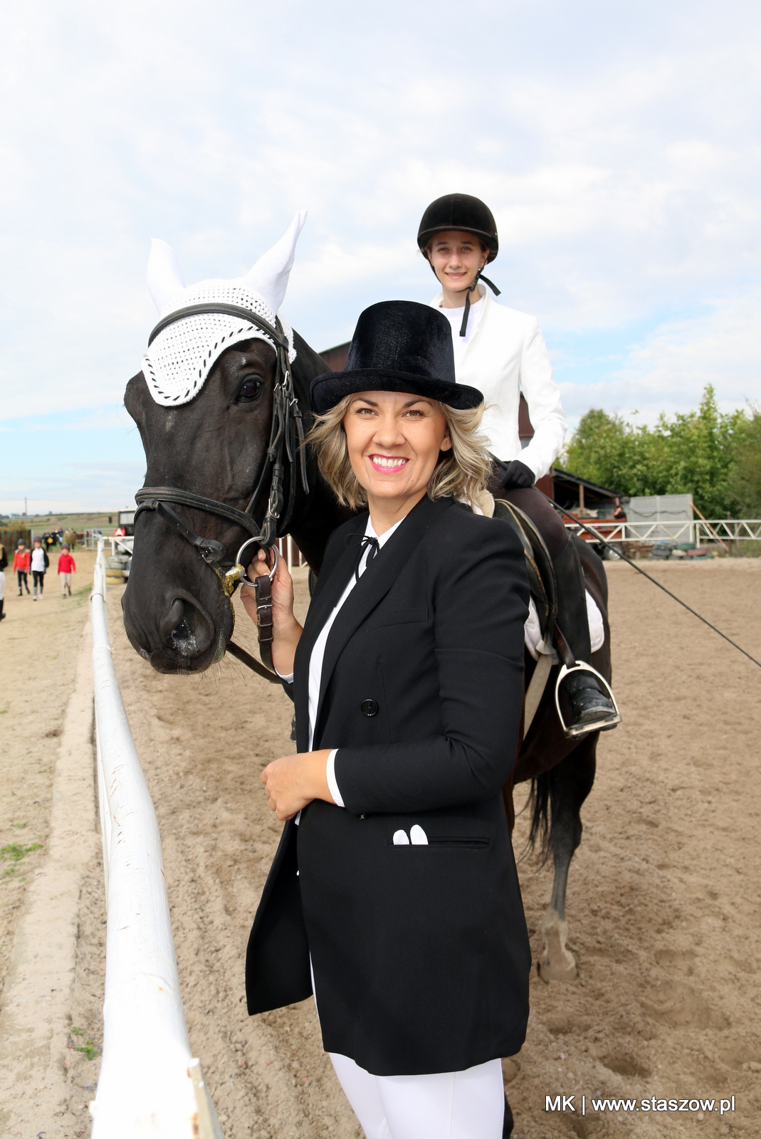 Joanna Jarosz wraz z Julią Samiec na grzbiecie Kubilaja