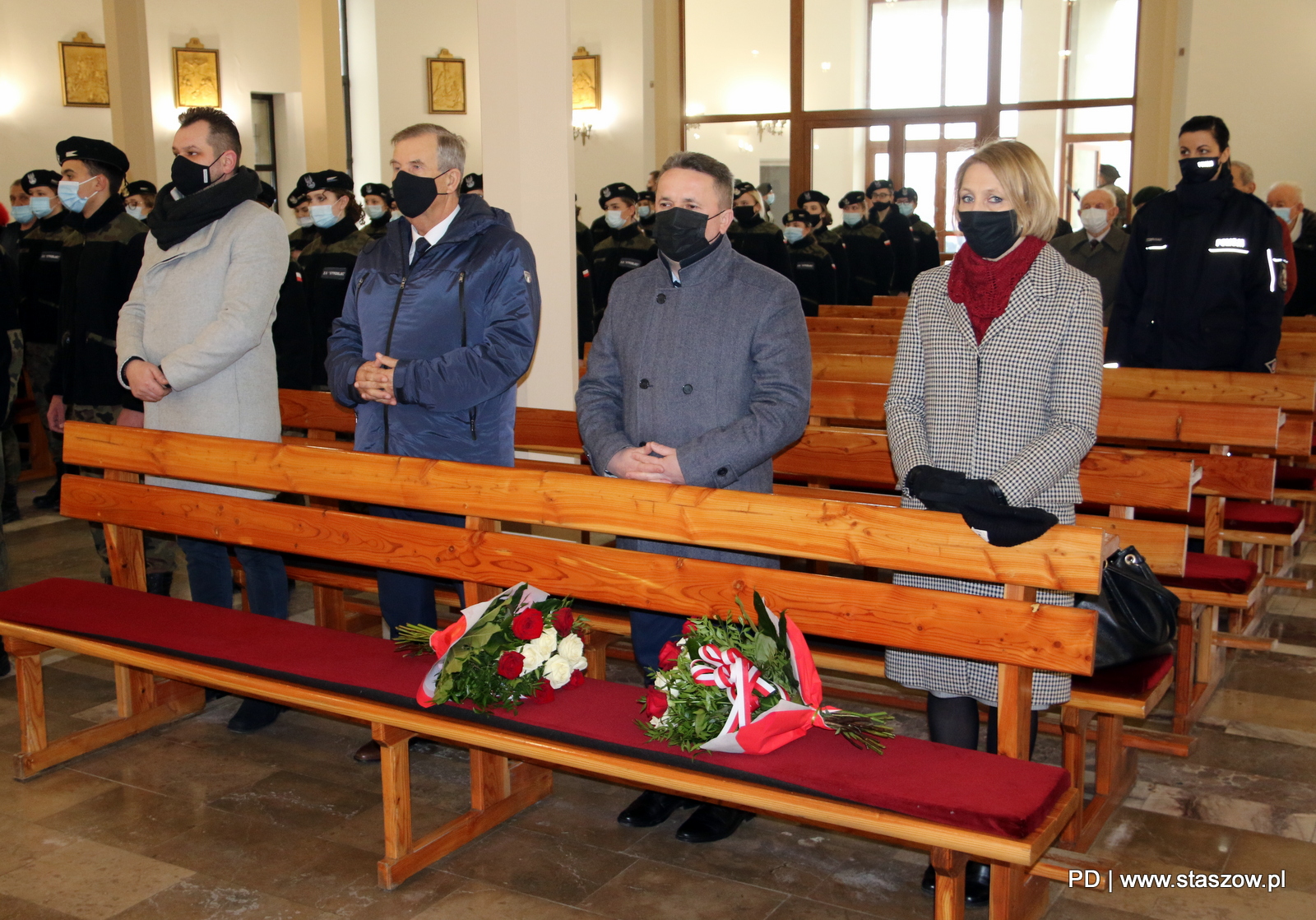 Na zdjęciu od lewej: wicestarosta staszowki Leszek Guzal, starosta staszowski Józef Żółciak, burmistrz miasta i gminy Staszów Leszek Kopeć i zastępca burmistrza dr Ewa Kondek