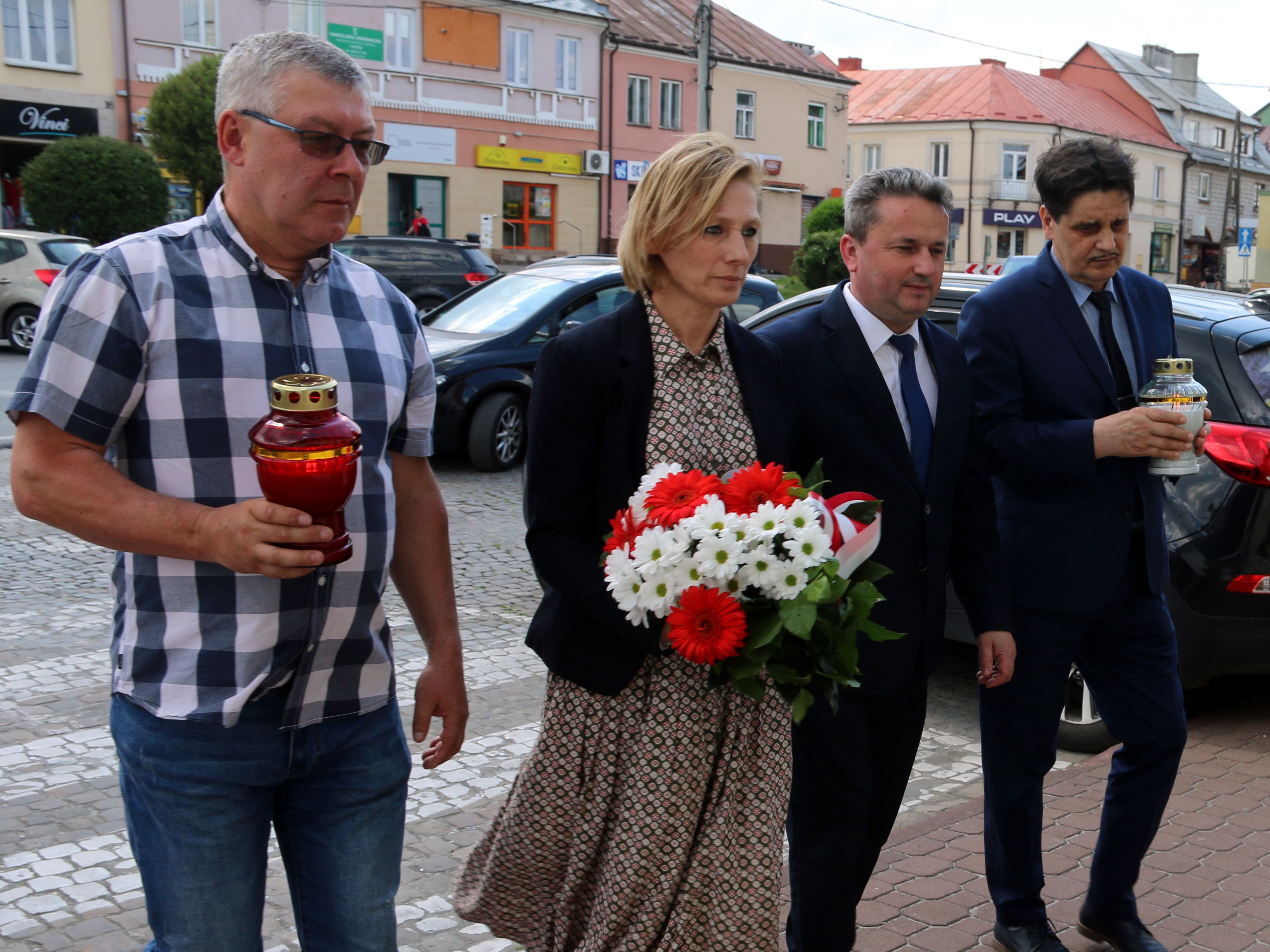 Władze samorządowe Staszowa uczciły rocznicę śmierci Józefa Piłsudskiego