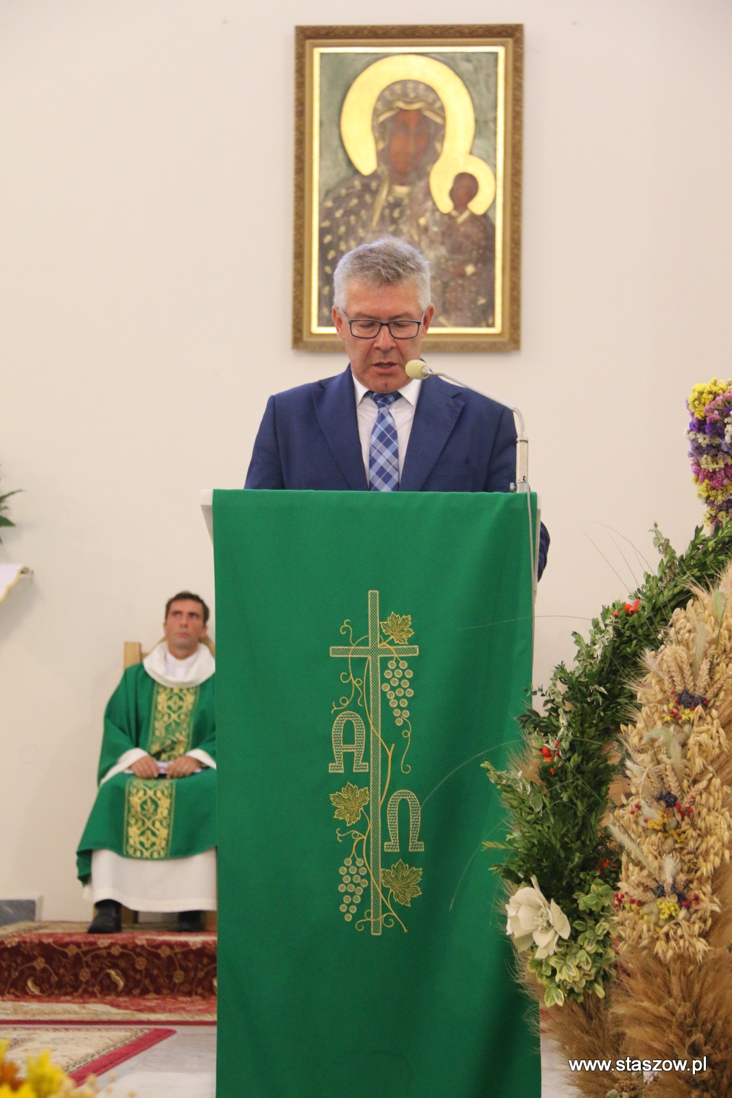 Podziękowali rolnikom za pracę - dożynki w Staszowie