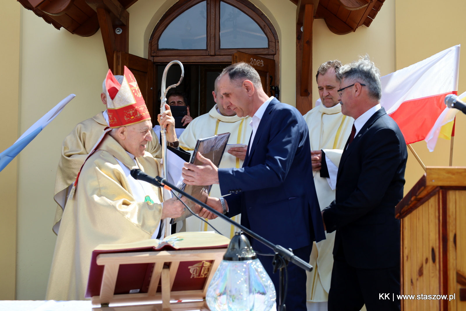 Kapliczka w Wiązownicy Małej po remoncie