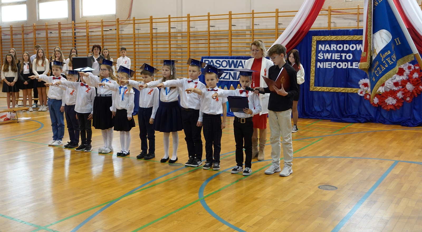 Ślubowanie uczniów klasy I. Obchody Narodowego Święta Niepodległości