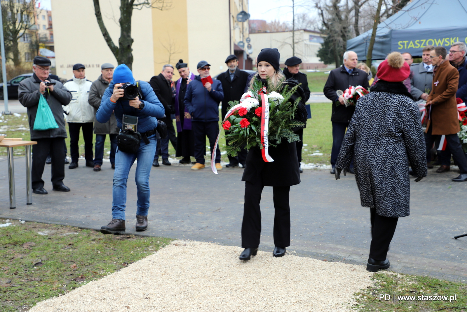 Uroczyste odsłonięcie pomnika ku czci 'Solidarności i świętego Jana Pawła II