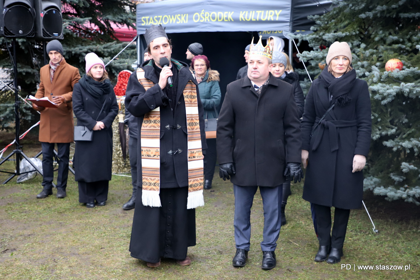 Trzej Królowie oddali pokłon Dzieciątku