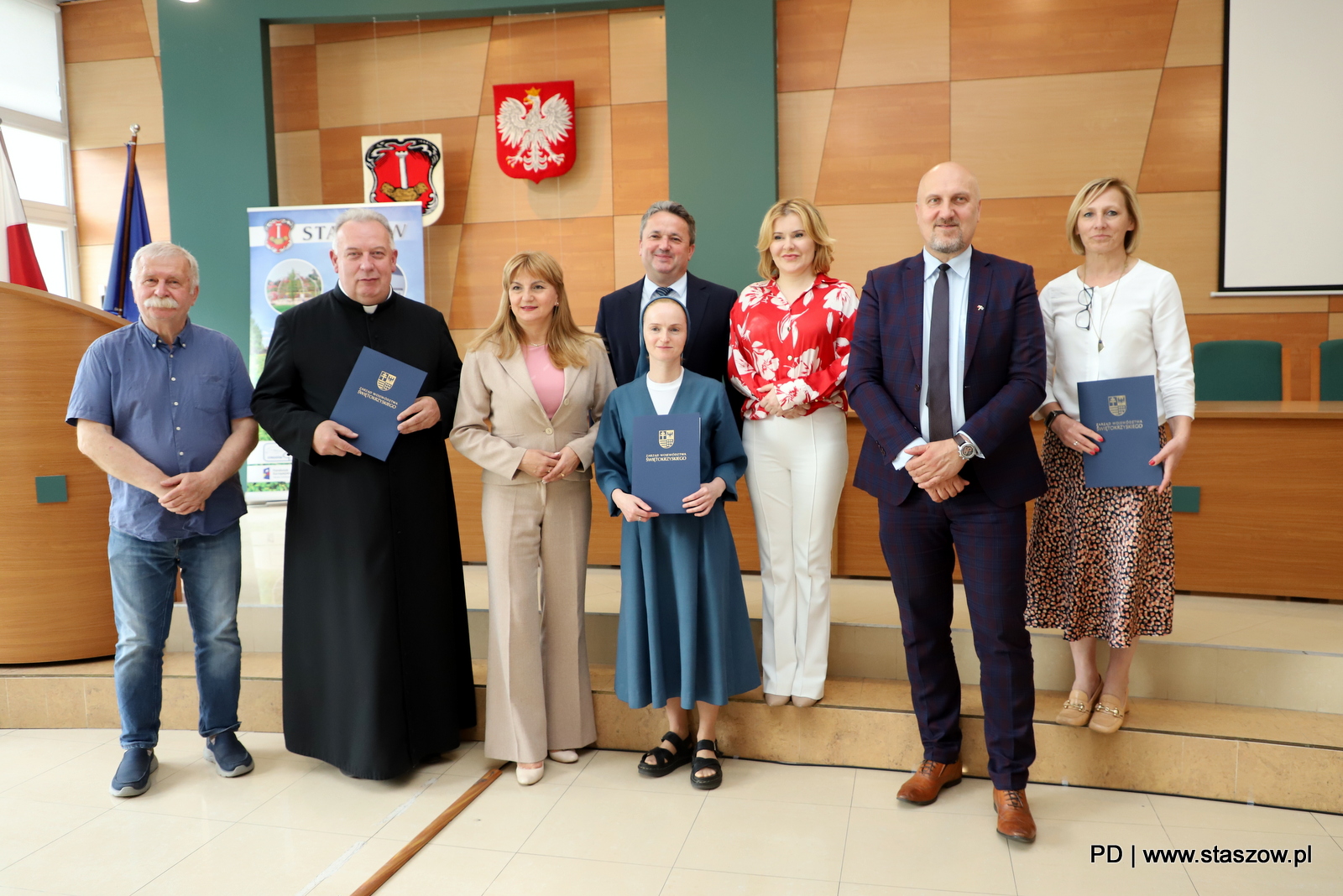 Podpisanie umowy na dotacje renowację Wiśniowa